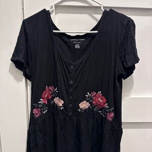 American Eagle Black Floral flowy top